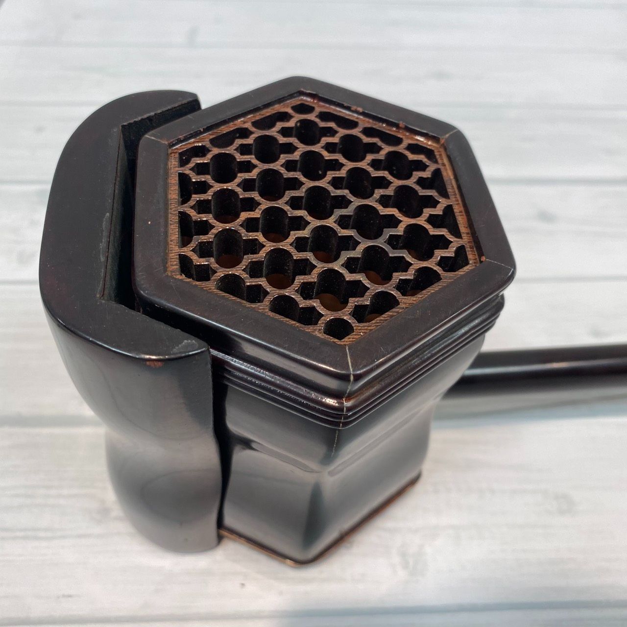 二胡　彩雲　ER-400 上海民族楽器 ハードケース　弓　本革　蛇皮 二胡 彩雲 ER-400 上海民族楽器 ハードケース 弓 本革 蛇皮