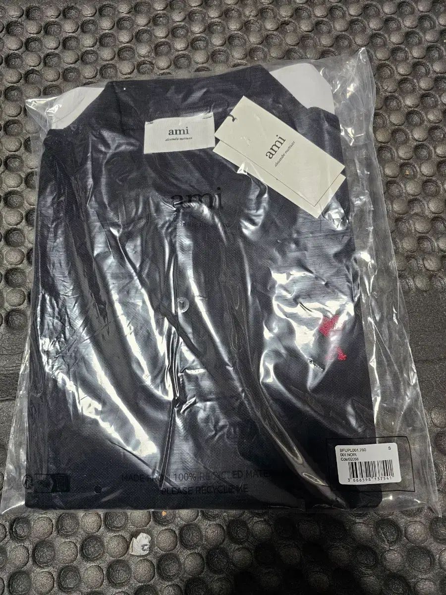 アミ スモール ハート 半袖 カラーTシャツ ブラック S