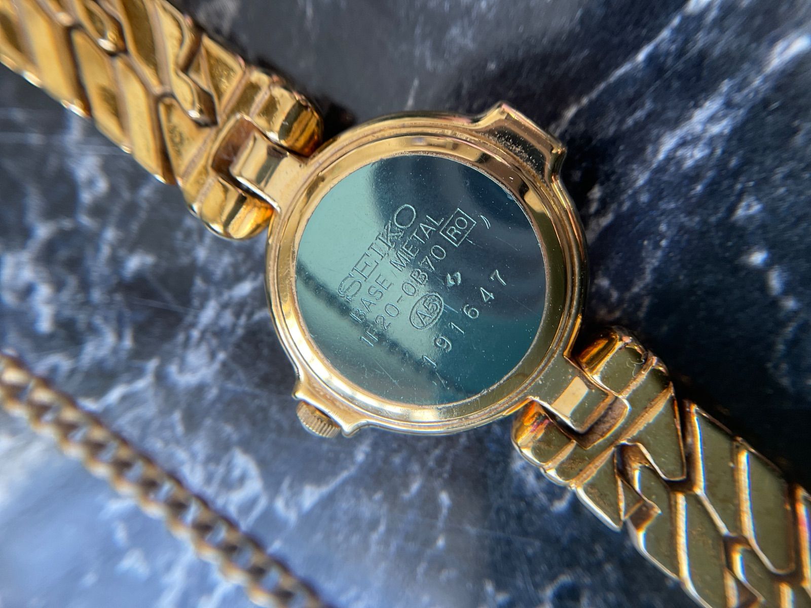 セイコー エクセリーヌ1F20-0B70レディースクオーツ ダイヤ×ルビーベゼル SEIKO セイコー EXCELINE エクセリーヌ クォーツ 1F20-0BG0 ダイヤ