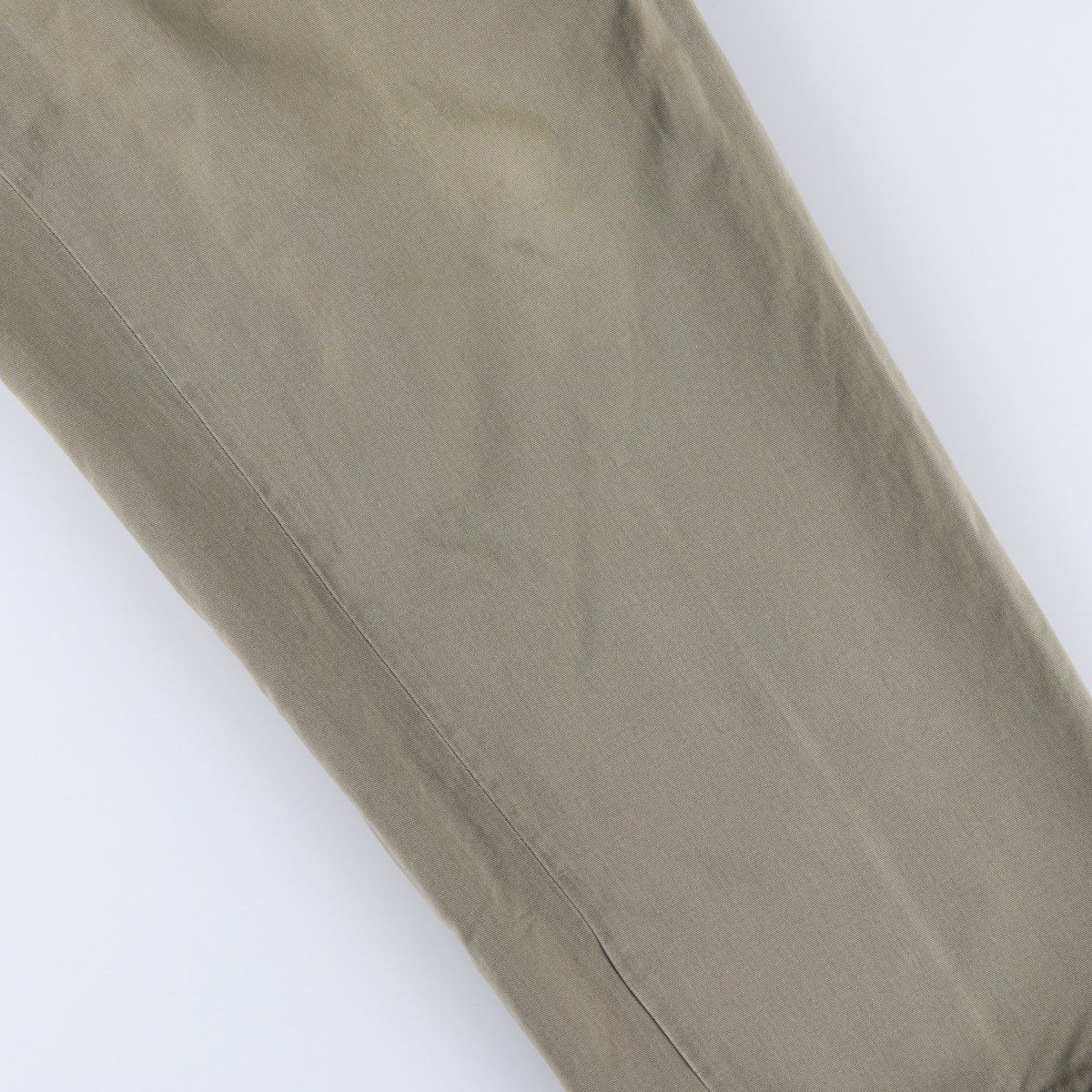 ツータック チノパンツ