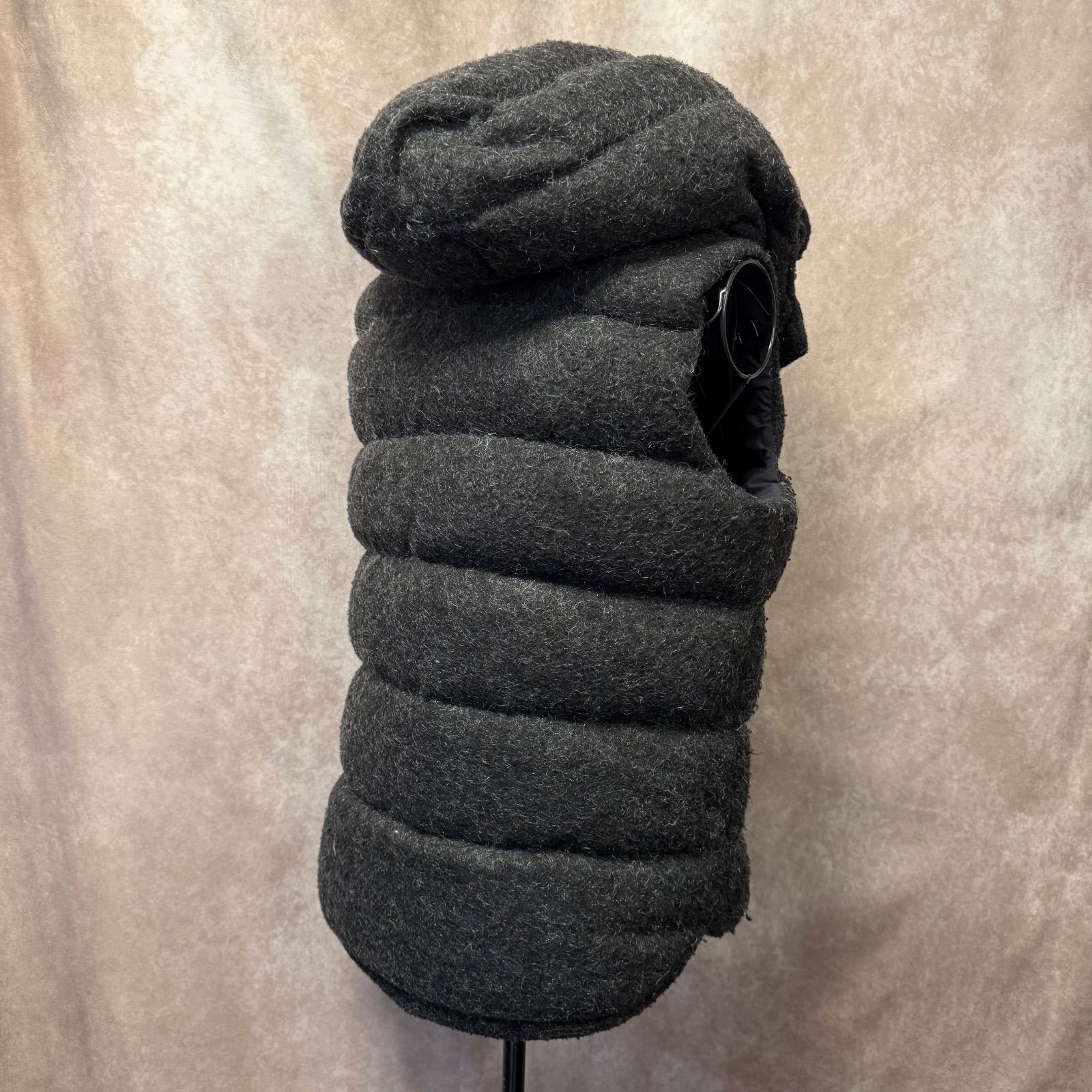 タトラス⭐︎ダウンベスト　ダークグレー　フード付き　01サイズ　Sサイズ タトラス⭐︎ダウンベスト ダークグレー フード付き 01サイズ Sサイズ