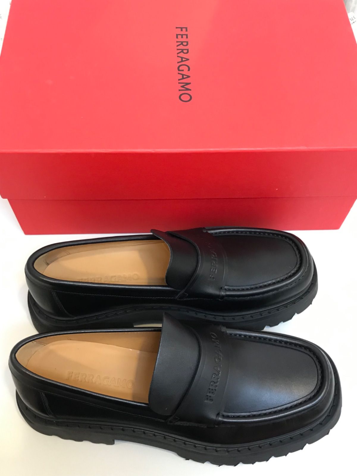 ロゴ型押し チャンキーローファーレザーシューズ