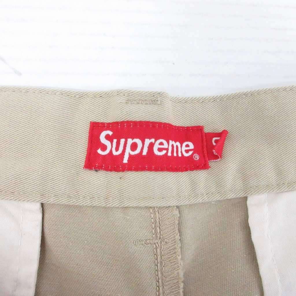 シュプリーム SUPREME チノパン パンツ ストレート ロゴタグ ベージュ