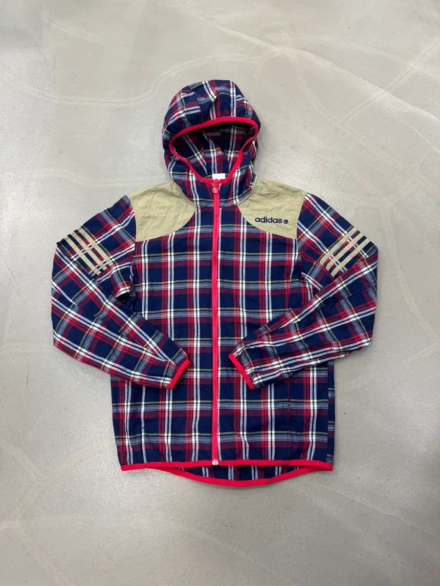 アディダス チェック フーディジャケット M