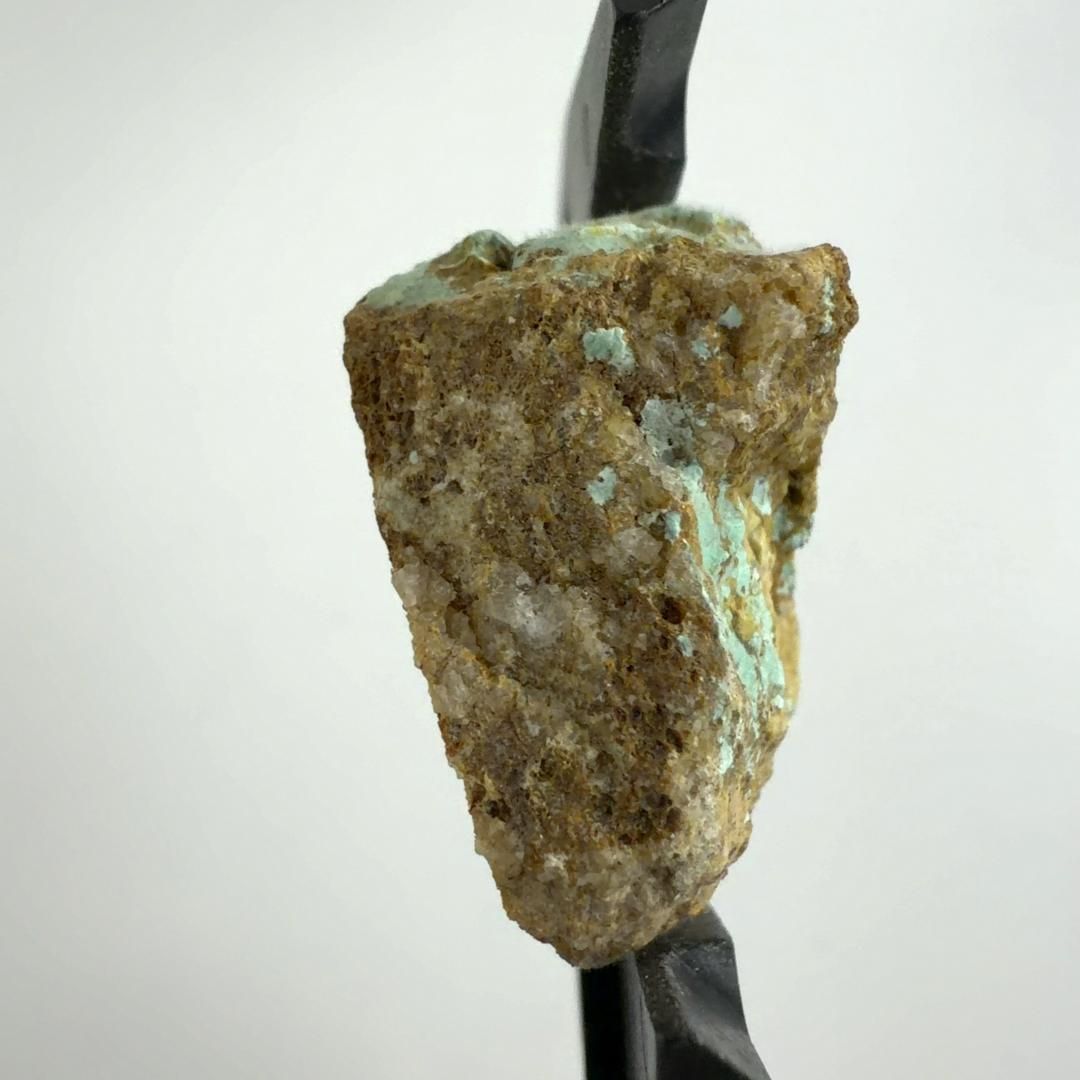  E32672 アルメニア産 ターコイズ トルコ石 アルメニアントルコ石 原石 天然石 パワーストーン 鉱物 キーフック 置物 インテリア小物