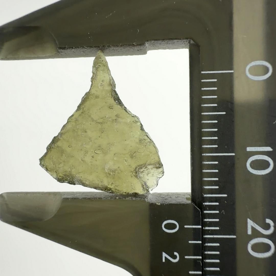 E32728 モルダバイト モルダウ石 天然ガラス テクタイト 原石 天然石 パワーストーン