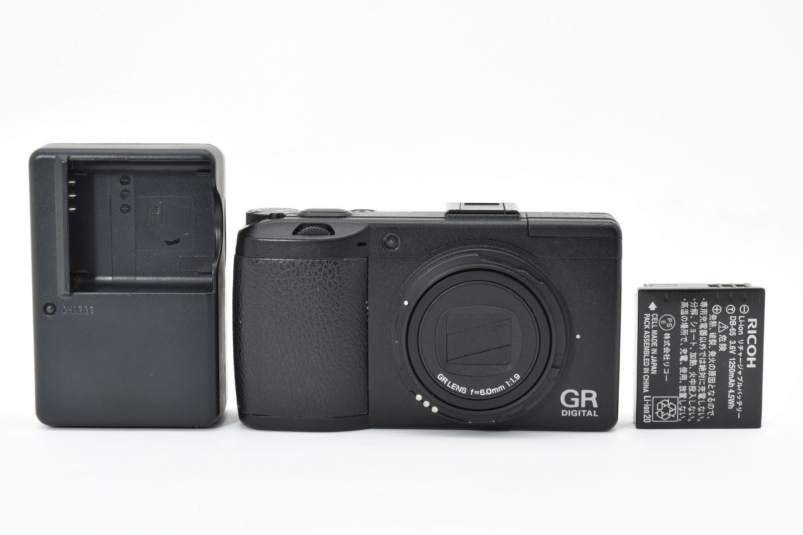 ショット数3960回 良品 RICOH GR DIGITAL III ショット数3960回 良品 RICOH GR DIGITAL III ショット数3960回 良品