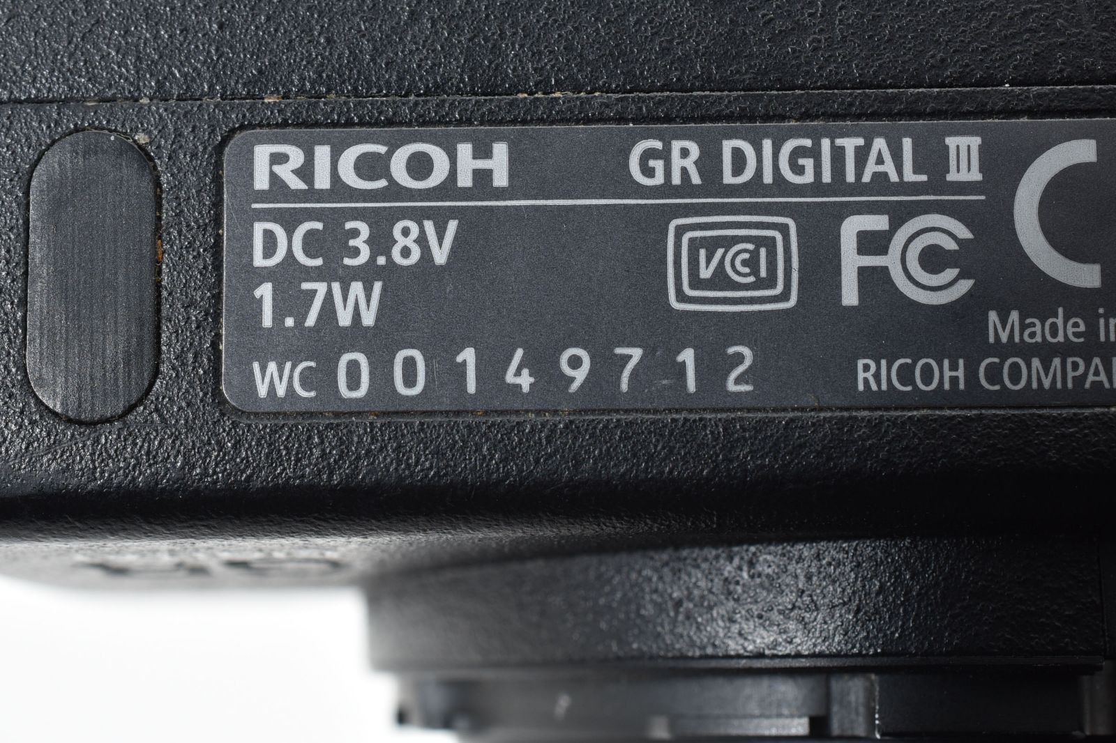 【値下げ・美品】GR DIGITAL III　シャッター1601回 値下げ・美品】GR DIGITAL III シャッター1601回 中身は大きく変わった