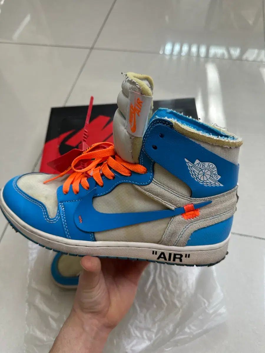 ナイキ オフホワイト ジョーダン UNC 280