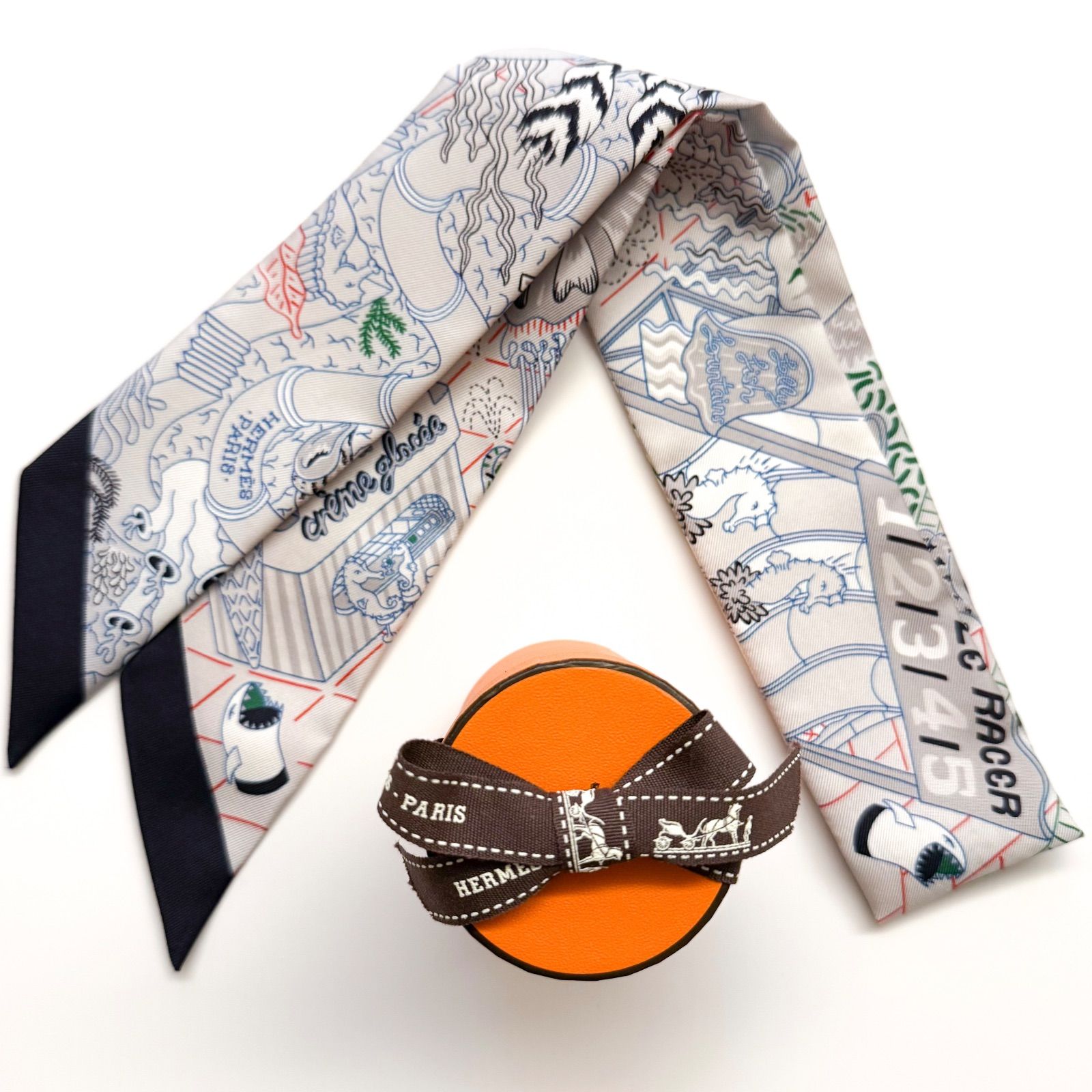 エルメス ツイリー スプラッシュパーク テーマパーク プール 夏 灰色 紺色