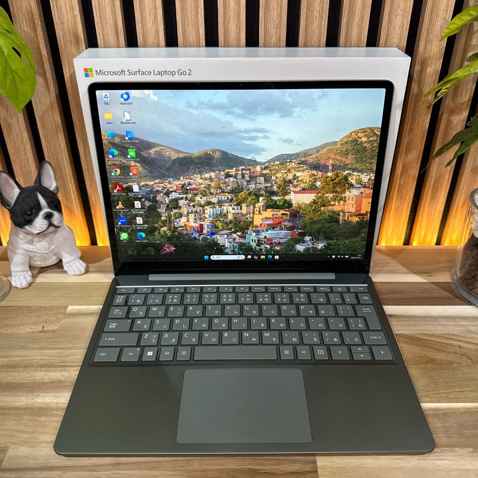 Surface Laptop2 メモリ8GB SSD256GB タッチパネル 大人気《タッチパネル式》Surface Laptop2 ブラック メモリ8GB