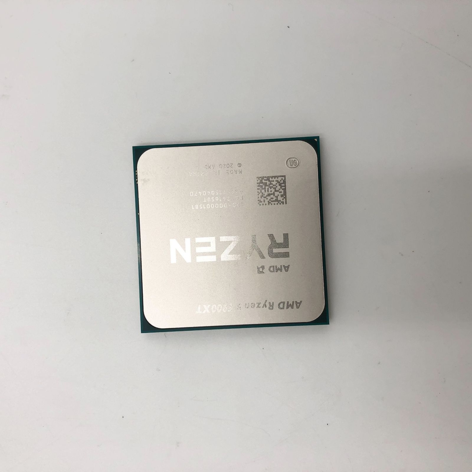 AMD Ryzen™ 9 5900 XT 16コア 32スレッドロック解除デスクトッププロセッサ