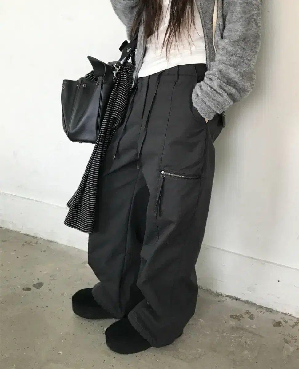 ヌーズウォッシュフリースパンツ チャコール