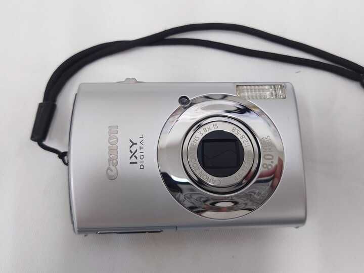 Canon IXY DIGITAL 8.0メガピクセル シルバー PC 1249 簡易