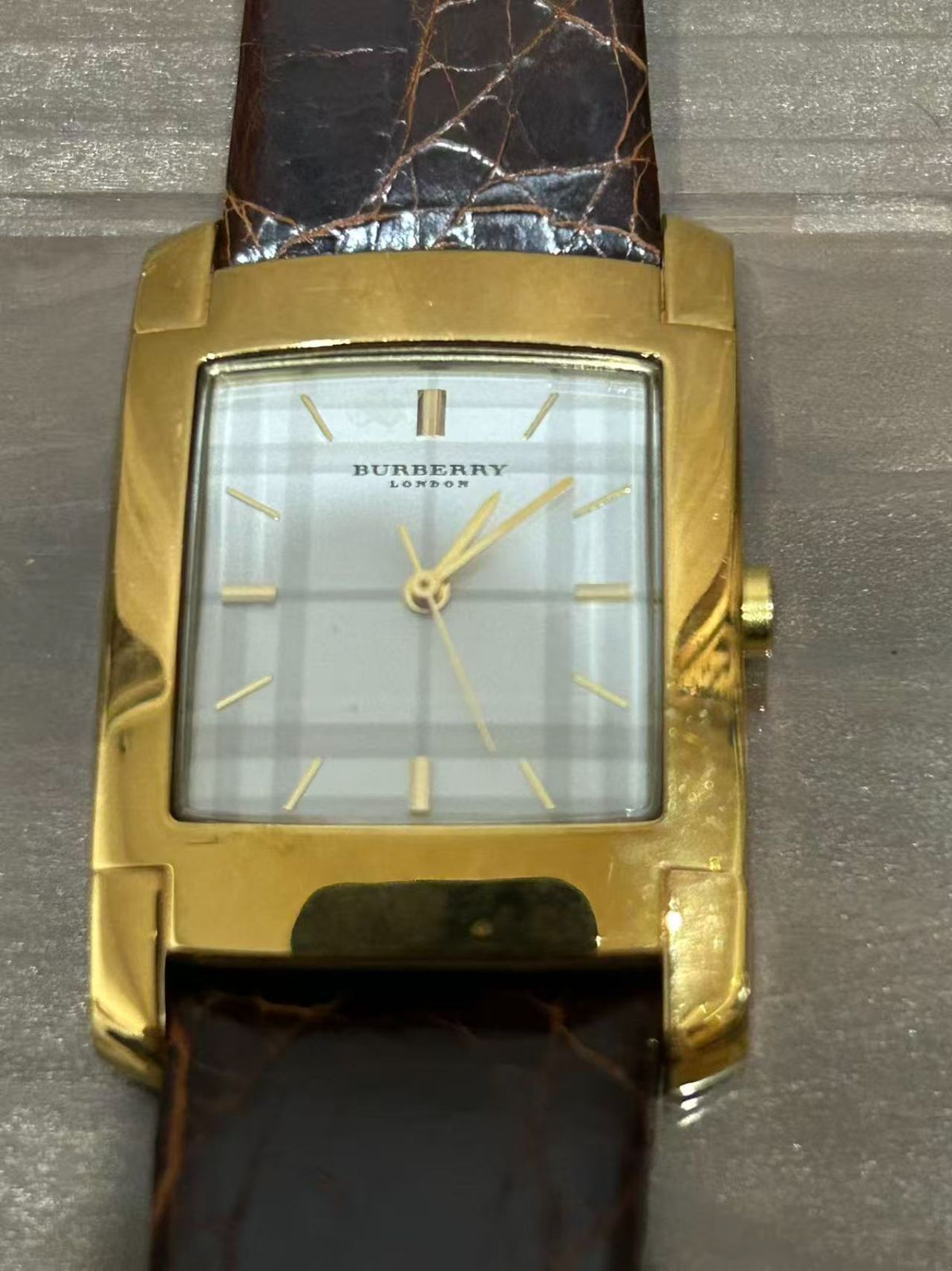 バーバリー クォーツ腕時計