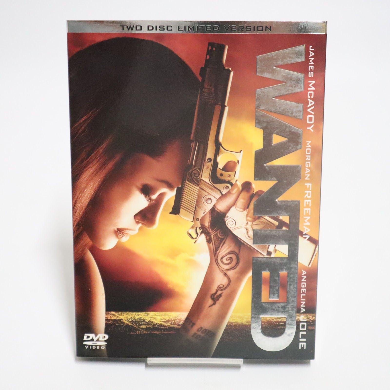 ジェームズ・マカヴォイとアンジェリーナ・ジョリー