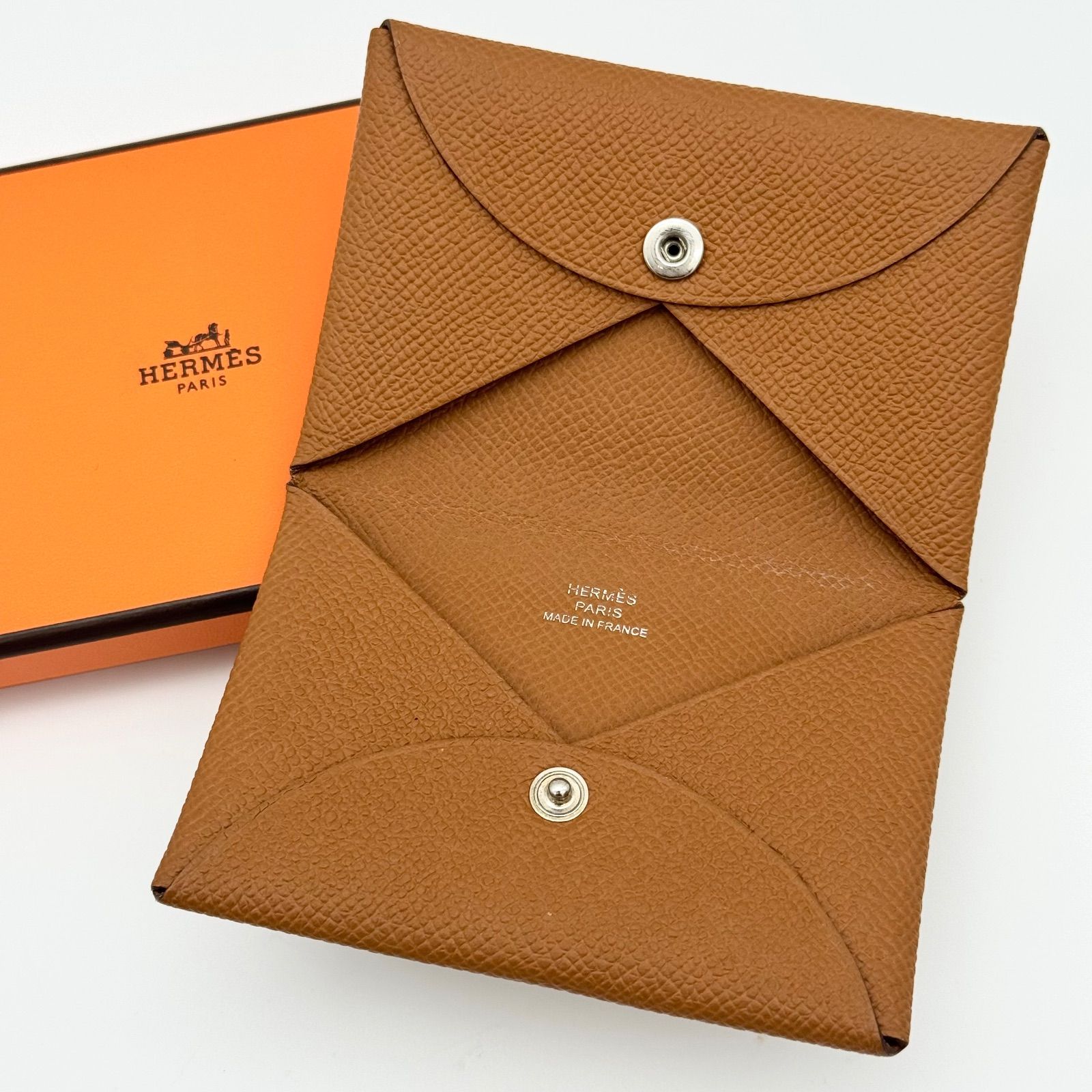 き エルメス HERMES カルヴィ カードケース 名刺入れ ブラウン系 茶 ゴールド エプソン シボ レザー 2つ折り Z刻印 名刺 定期 パスケース 小物 ブランド