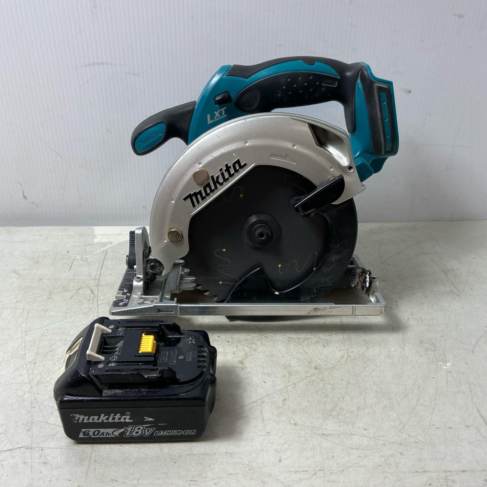 ΦΦMAKITA マキタ 18 V 充電式 電気マルノコ XSS 02 ブルー