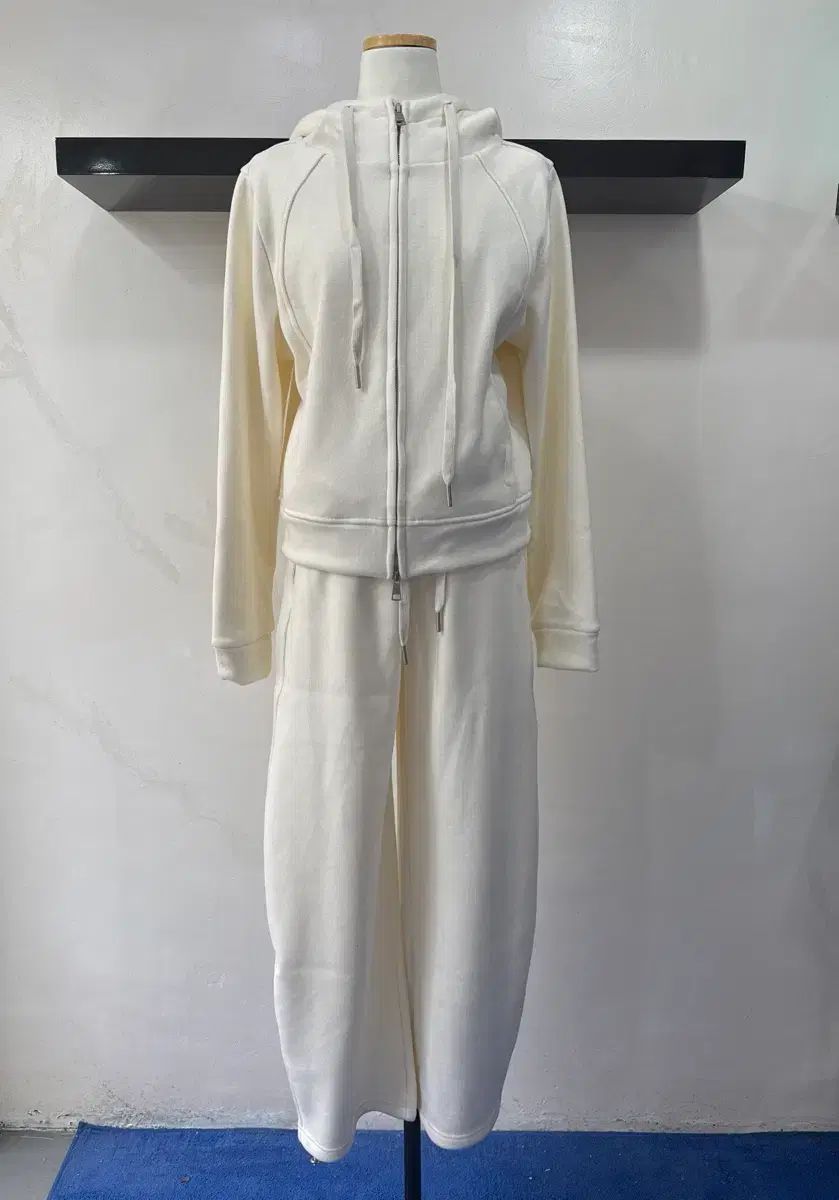 起毛 アイボリー トレーニングウェア セット