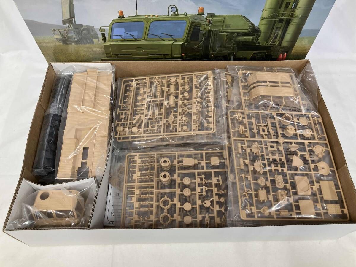  K-03 プラモデル ホビｰボス 1|35 ロシア BAZ-6402 トラクタｰ w.5 P 85 TE 2 TEL S-400 ミサイル ファイティングヴィｰクル その他 自動車