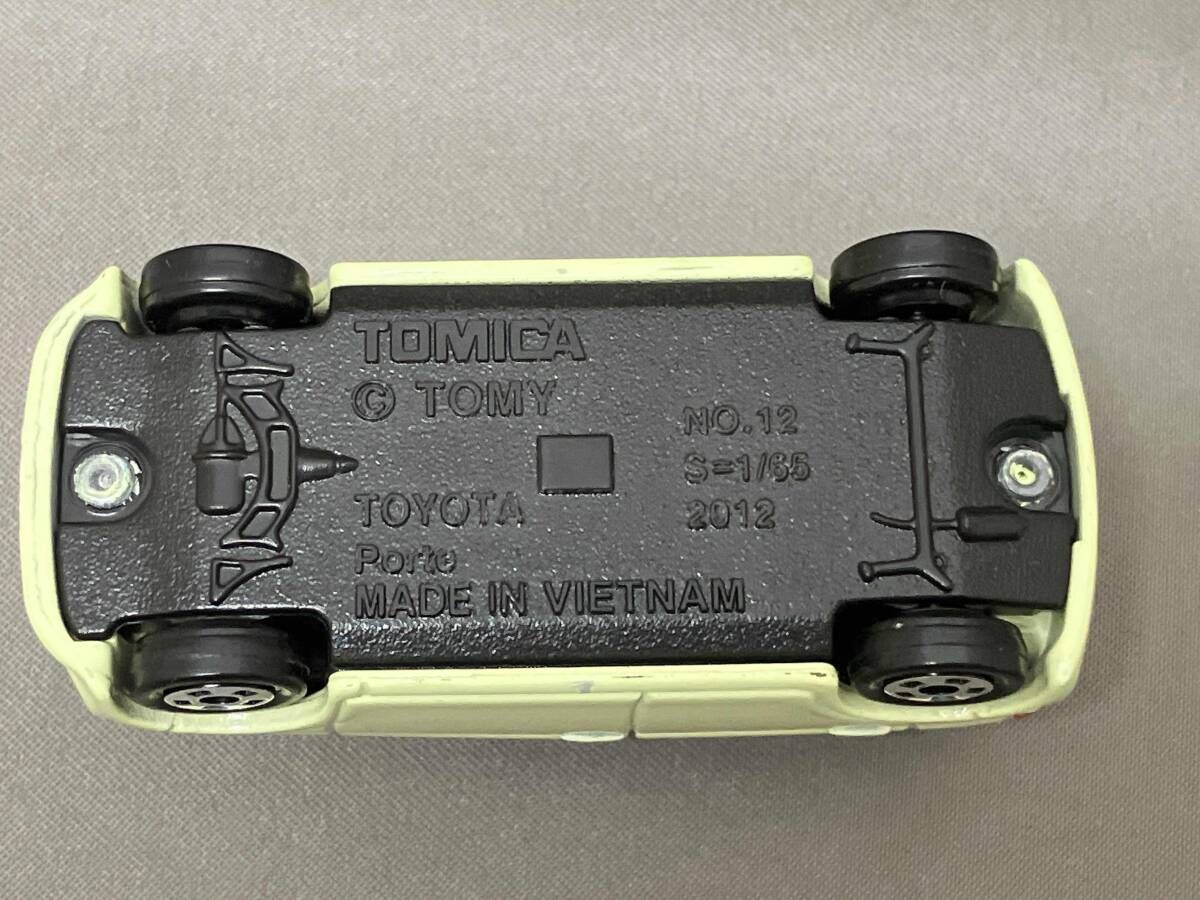 トミカ No.12 トヨタ ポルテ 赤箱 ロゴ白字 中国製 タカラトミー