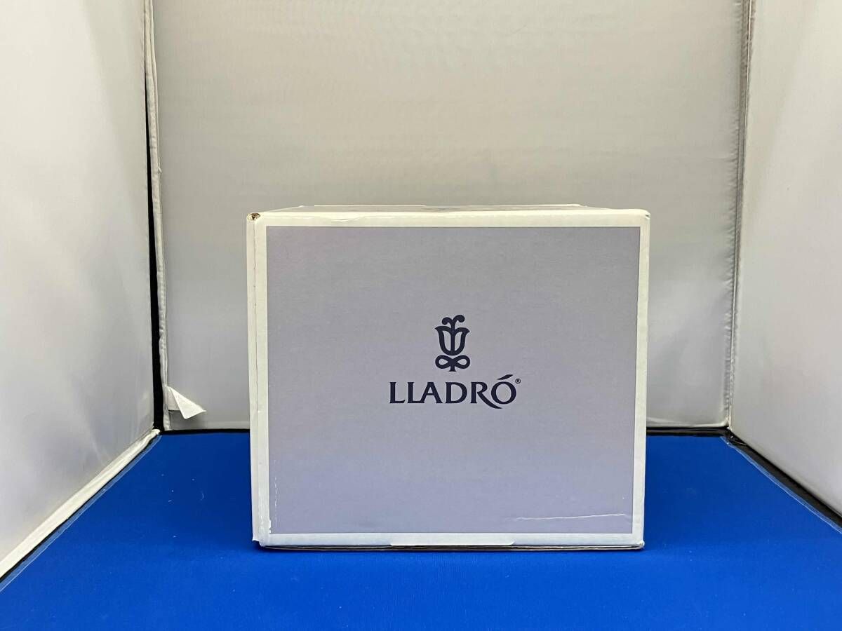  箱有 LLADRO リヤドロ 人形 花の香りにつつまれて ディスプレイ棚 置物 インテリア小物