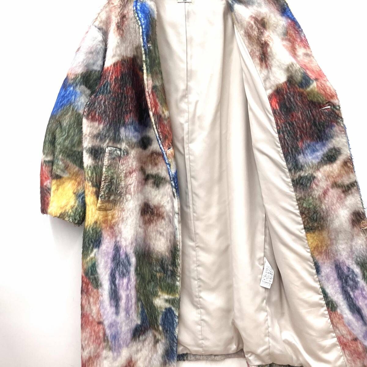 AMERI UND TEXTURE ART FLOWER SHAGGY COAT