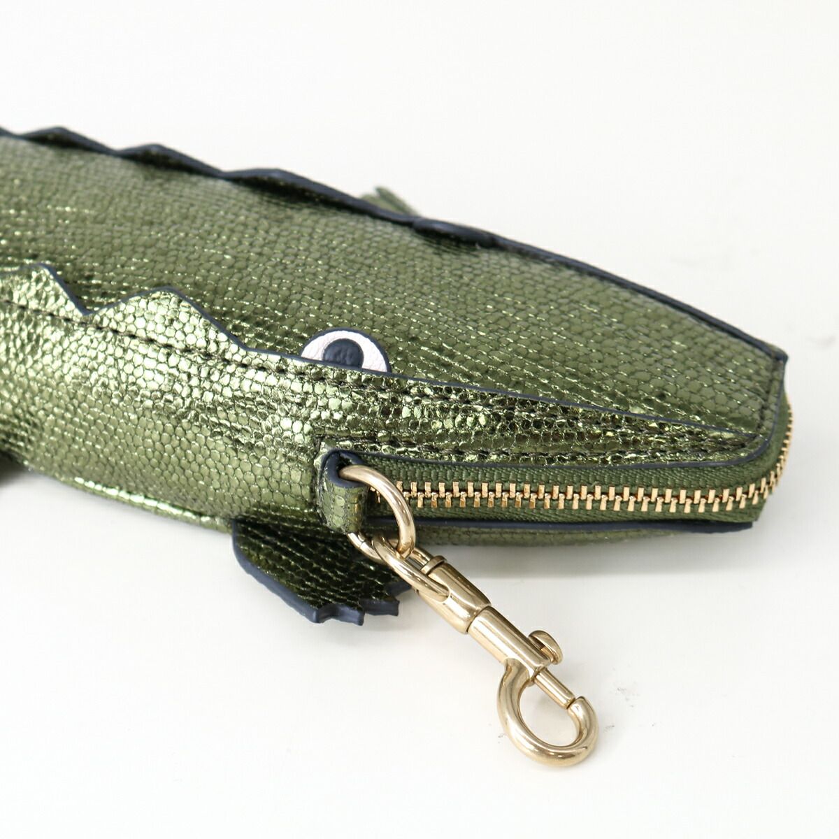 □ANYA HINDMARCH アニヤハインドマーチ 5050925205658 Pouch