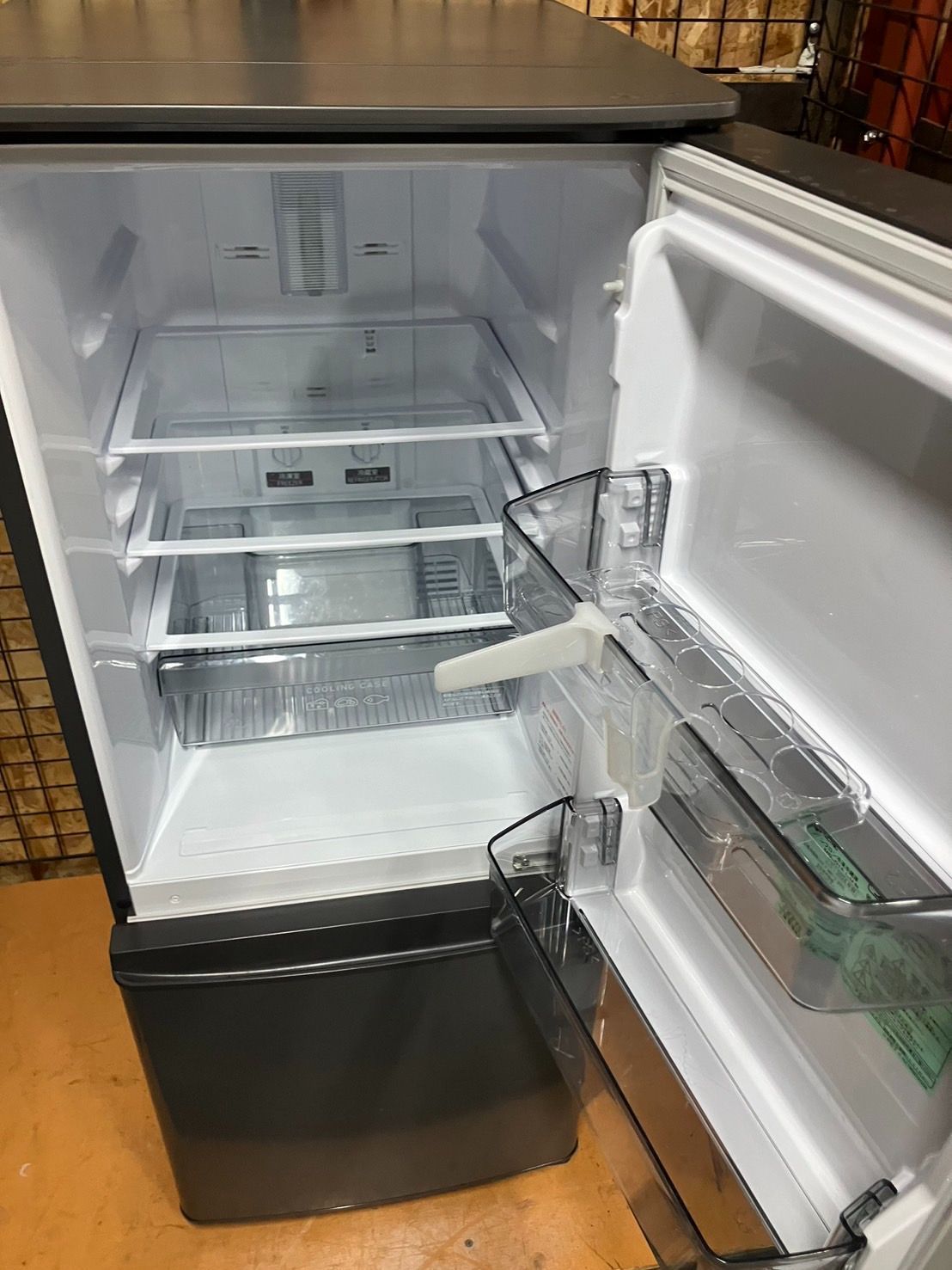 中古】大阪引取限定 三菱電機 MR-P15J-H 冷蔵庫 146L 2024年製 - メルカリ