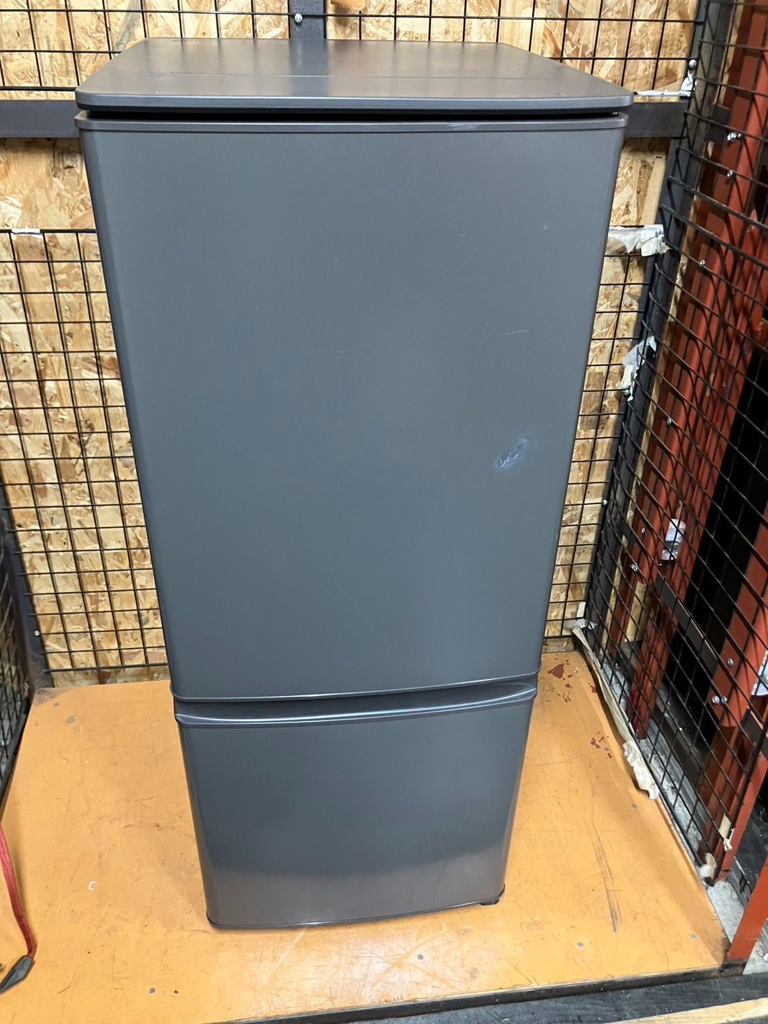 中古】大阪引取限定 三菱電機 MR-P15J-H 冷蔵庫 146L 2024年製 - メルカリ