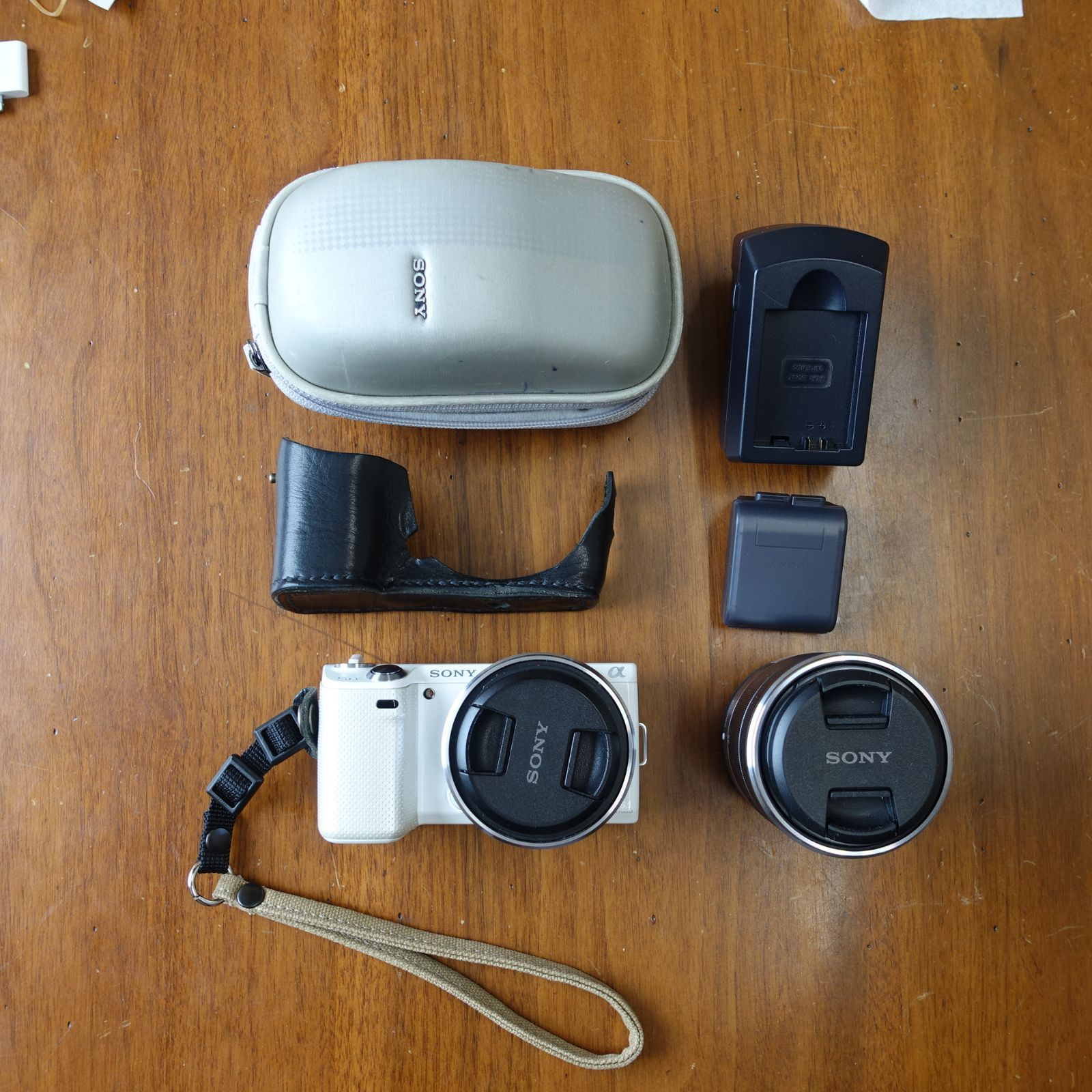 ミラーレス一眼 NEX-5N ダブルレンズキット 白 中古箱なし - メルカリ