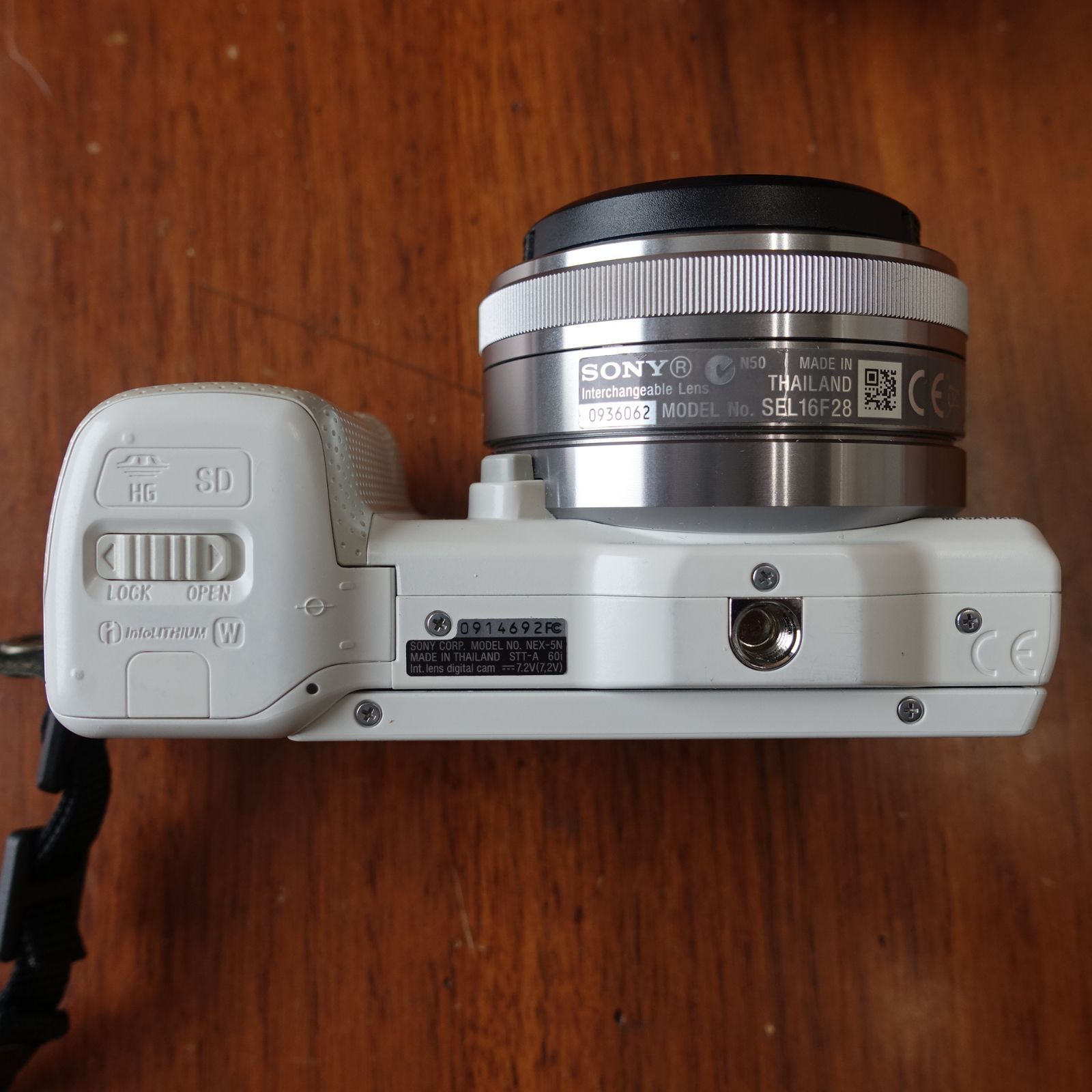 SONY NEX-5Nミラーレス一眼カメラ　ホワイト Amazon | SONY デジタル一眼カメラ α NEX-5N ズームレンズキット