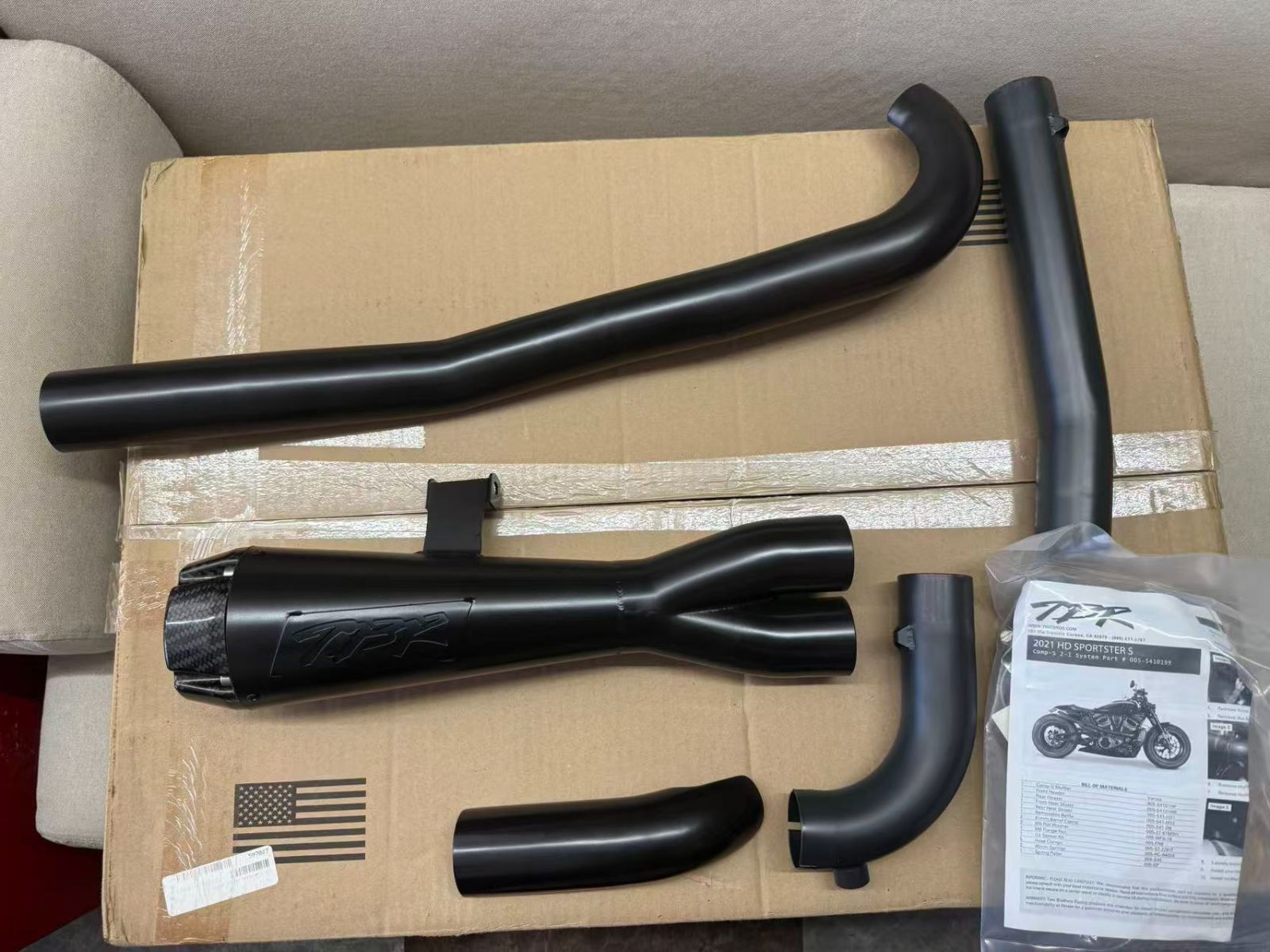 山田 スターチーム マフラー 黒 PCX高性能触媒搭載】 ショートショット スタッガード フルエキゾースト