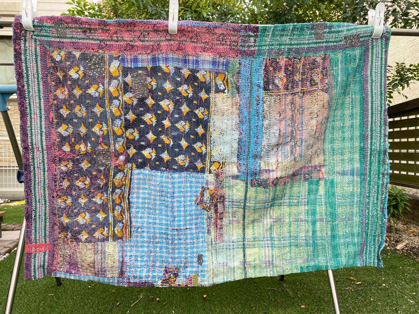 3554 ラリーキルト カンタキルト オールドファブリック ハギレ インド ボロ ステッチ ソファーカバー タペストリー マルチカバー 手仕事 資材 １点物 リバーシブル おまとめ割引