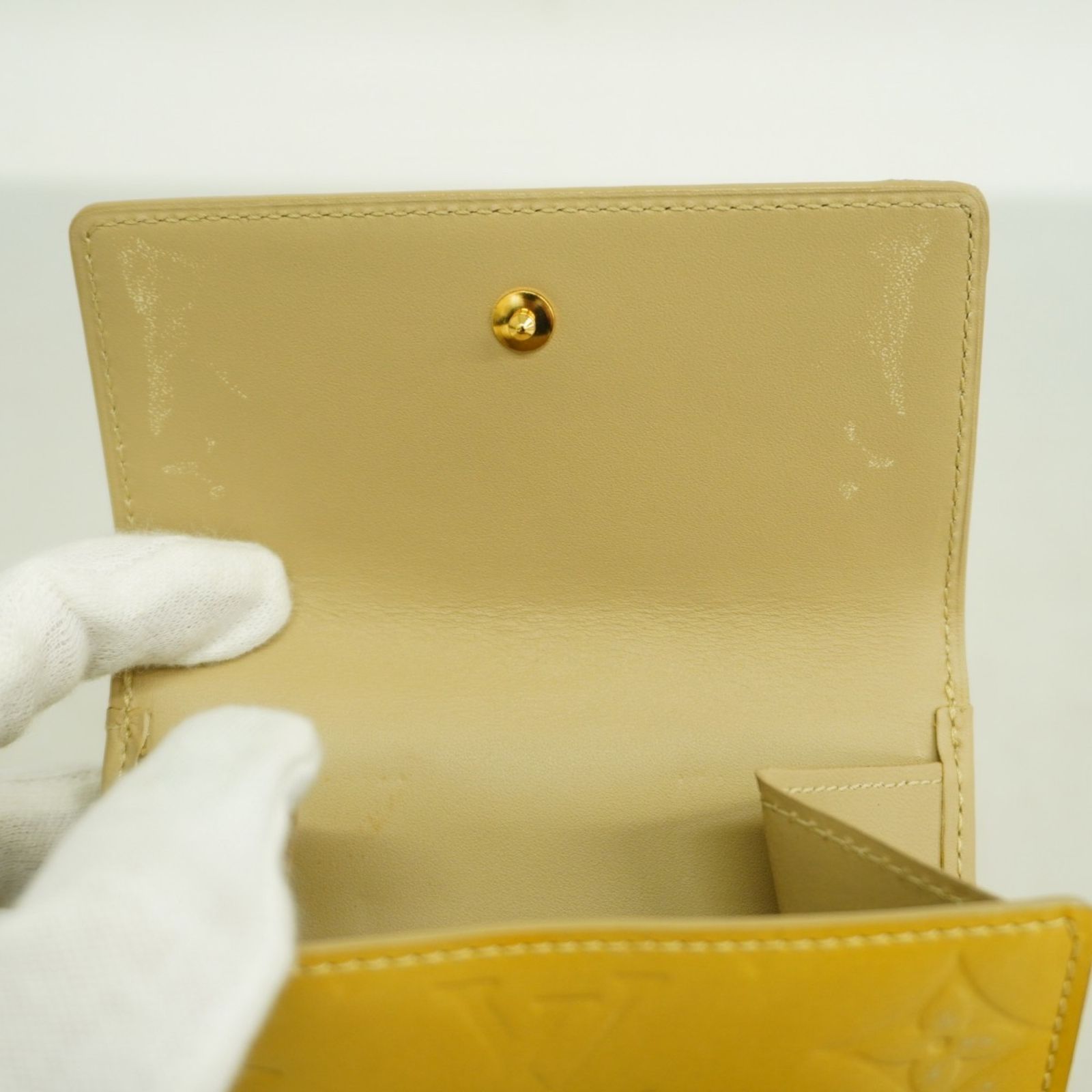 三つ折り財布 ヴェルニ