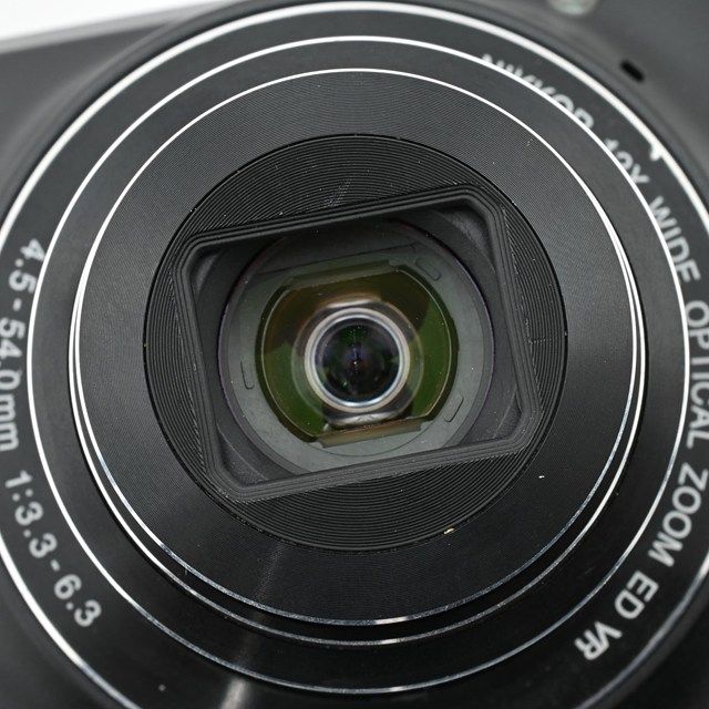 6900 リッチブラック｜液晶右端に軽微な黒影表示あり