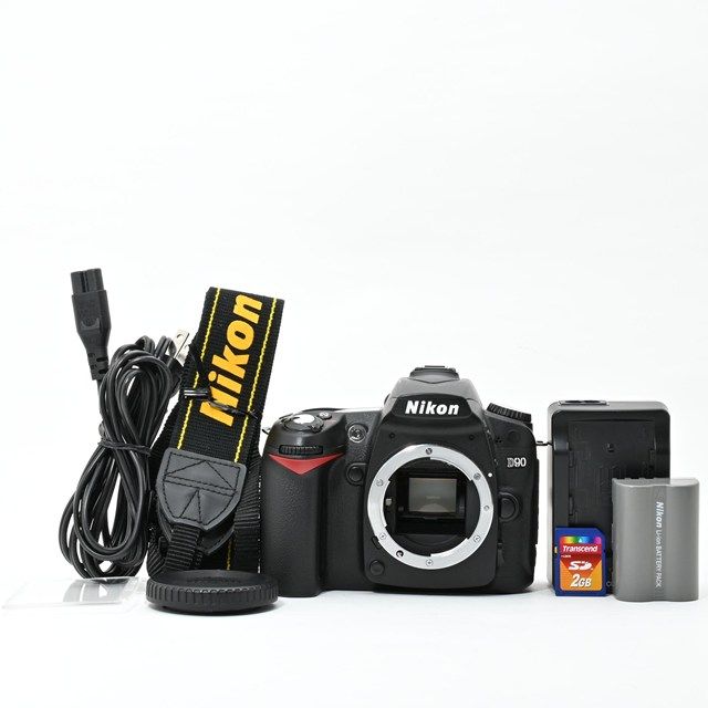 Nikon D 90 ボディ｜シャッター数わずか3 の低使用個体｜使用感ほぼなく 上コンディション 動作良好で安心して長く使える一台