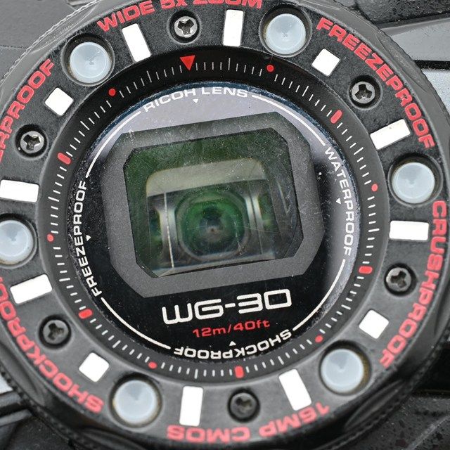 耐衝撃1.5 耐寒-10℃対応｜USB充電不可だが動作快調でアウトドア用途にまだまだ使える一台