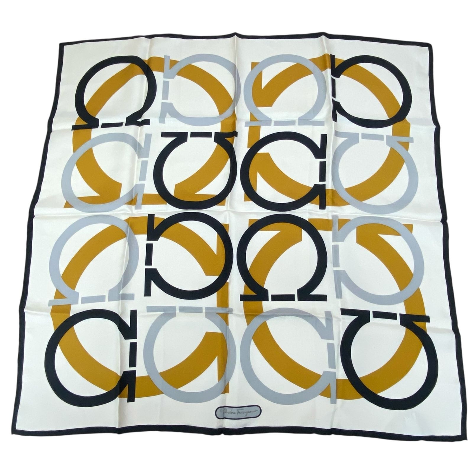 Salvatore Ferragamo サルヴァトーレ フェラガモ スカーフ シルク 総柄 マルチカラー