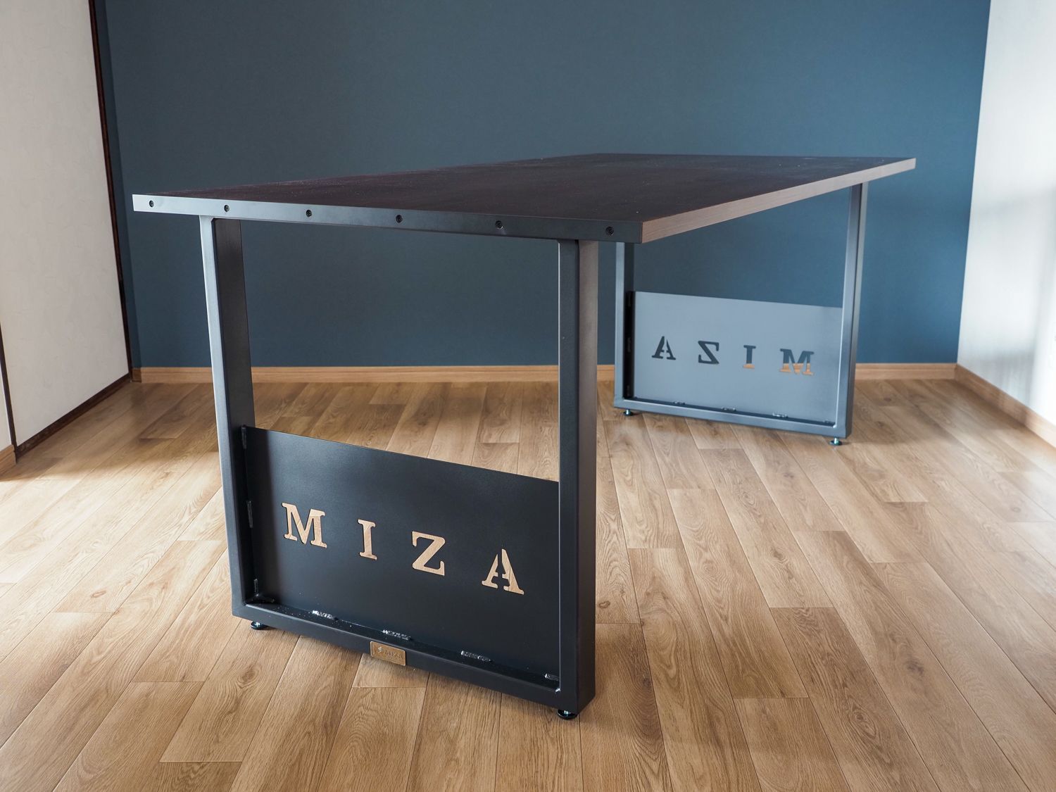 鉄脚 アイアンレッグ｜2脚 幅650 × 高さ670 mm マットブラック 艶消しブラック アジャスター付 頑丈 日本製 DIY 日曜大工 テーブル脚 机脚 デスク脚 家具パーツ 什器 オーダーメイド可 要見積 M-