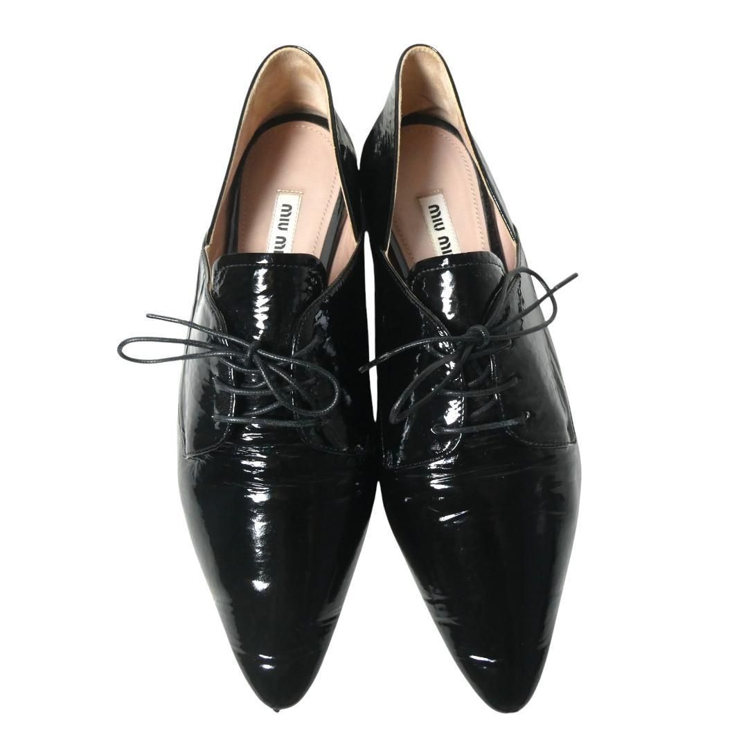 美品 MIU MIU ミュウミュウ サイズ37 約24㎝ エナメル パテントレザー