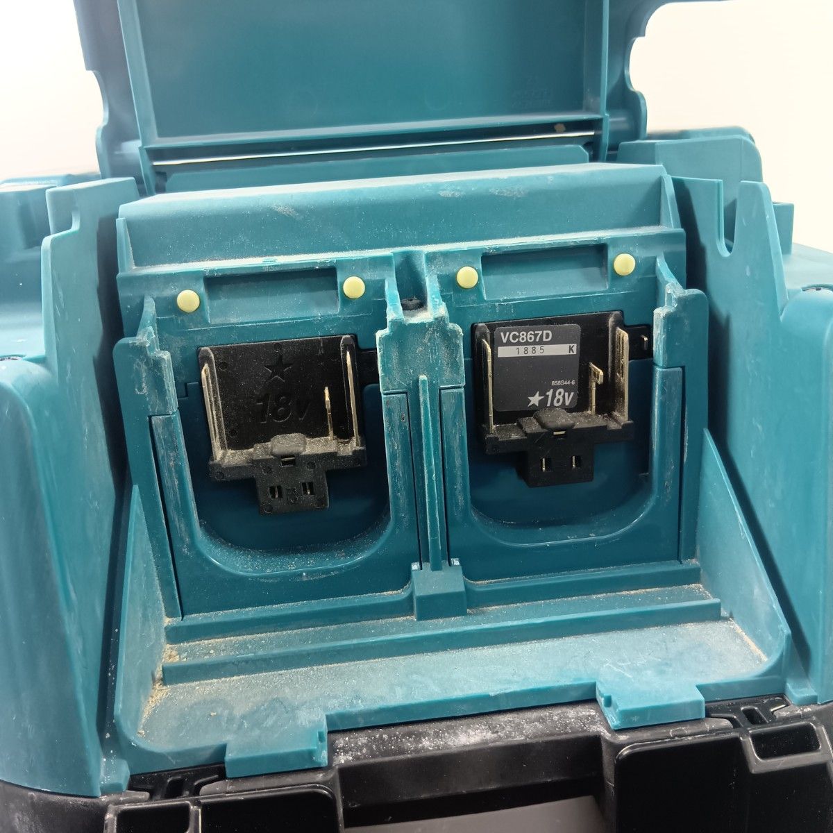 MAKITA マキタ 集じん機 ホース付属 コードレス式 18v×2 VC867D ブルー