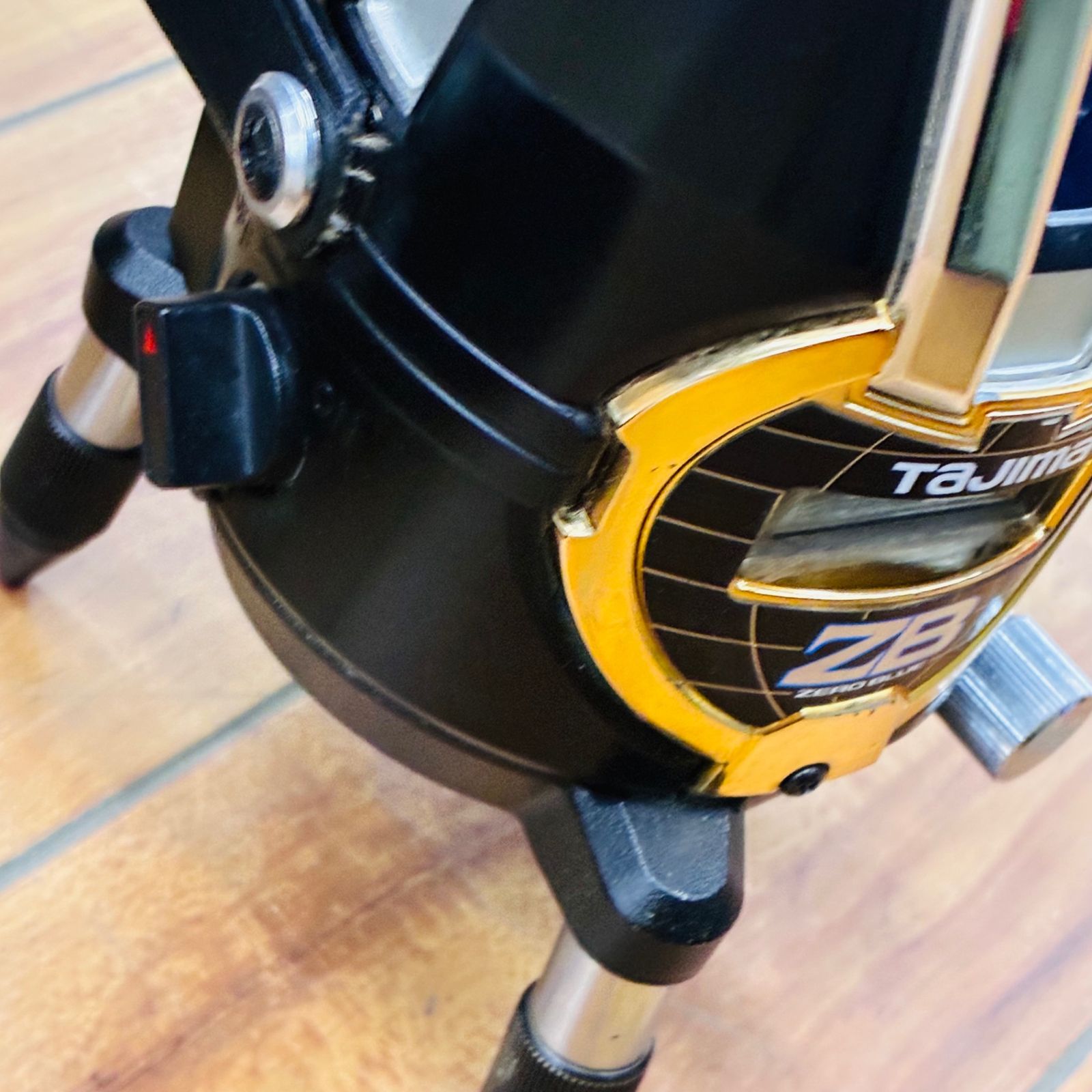 ブルーグリーン レーザー墨出し器