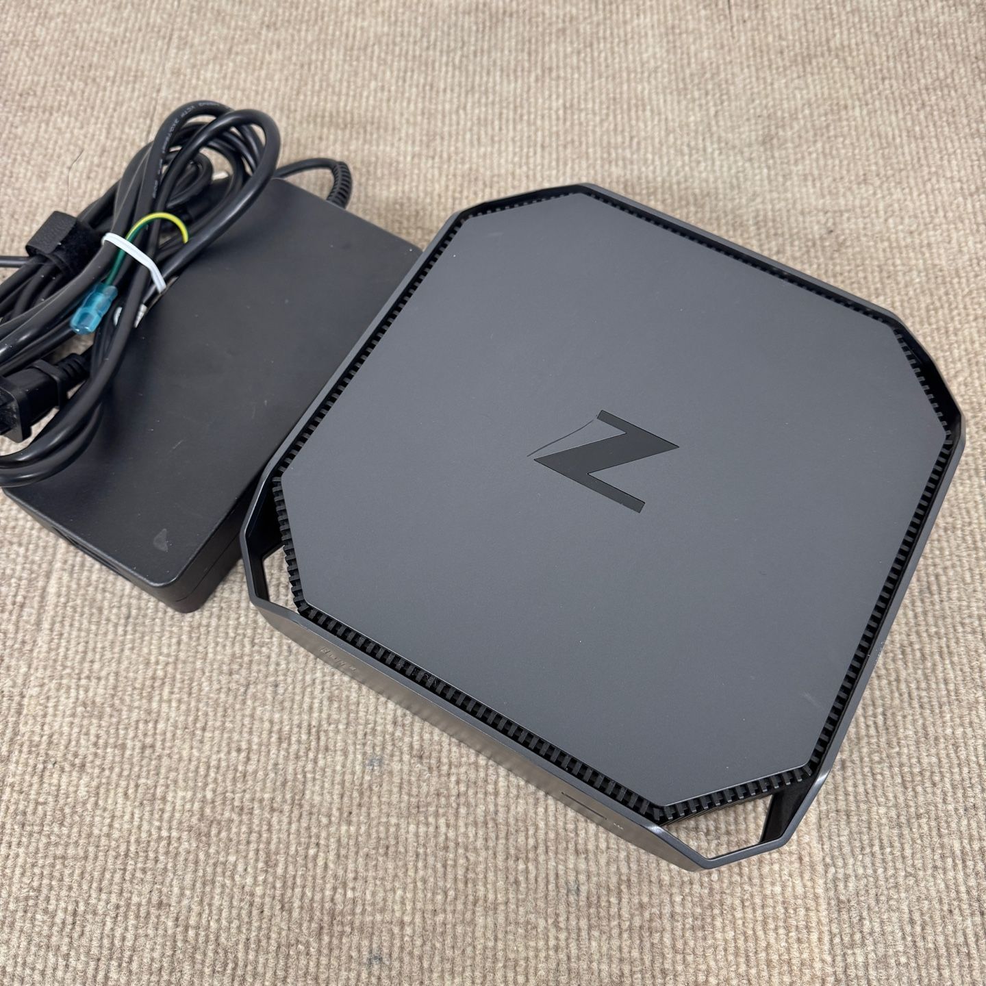 送料無料】超小型 HP Z2 Mini G5 Workstation Intel Xeon W-1250 6コア 