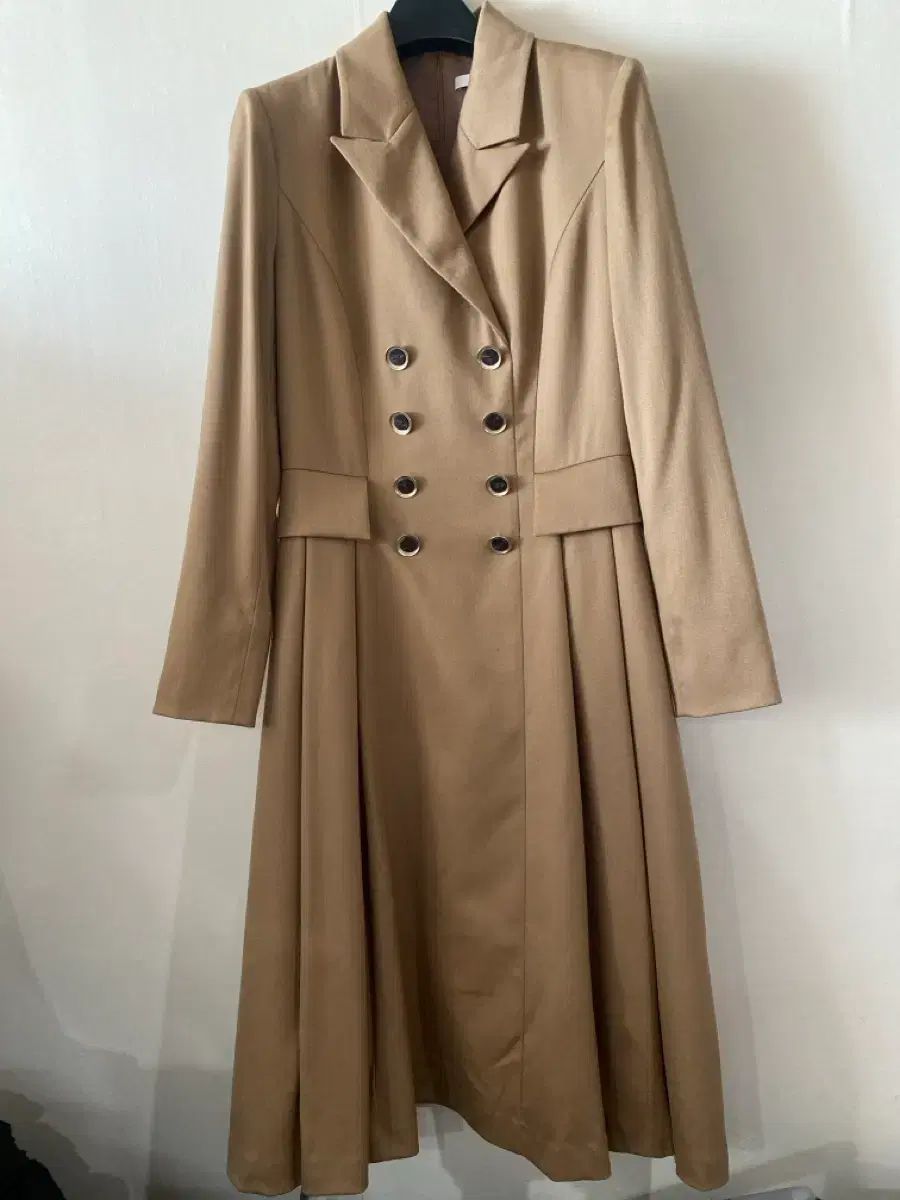 ジゴット ベージュカラー ダブルボタン ONE PIECE