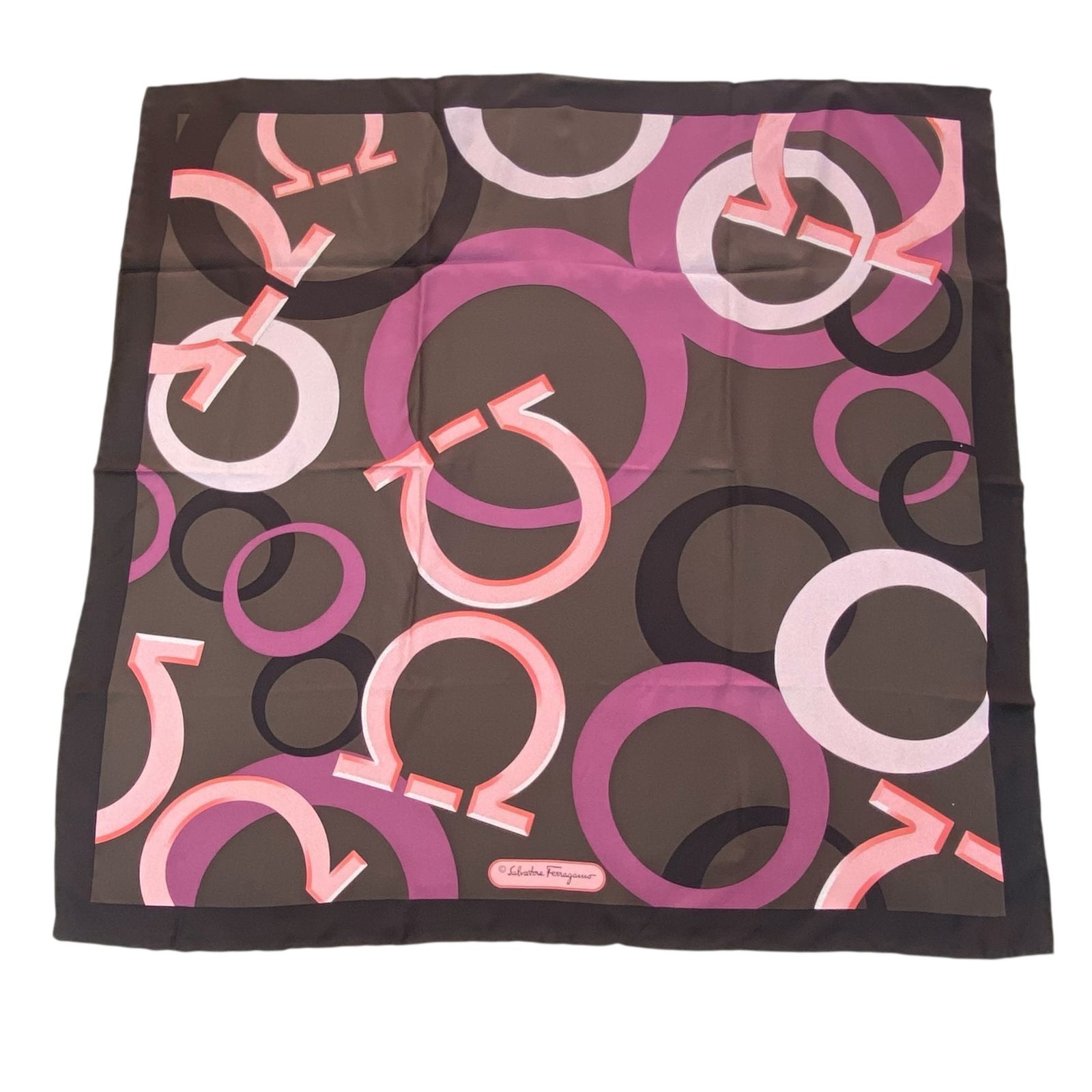 未使用品 Salvatore Ferragamo サルヴァトーレ フェラガモ スカーフ