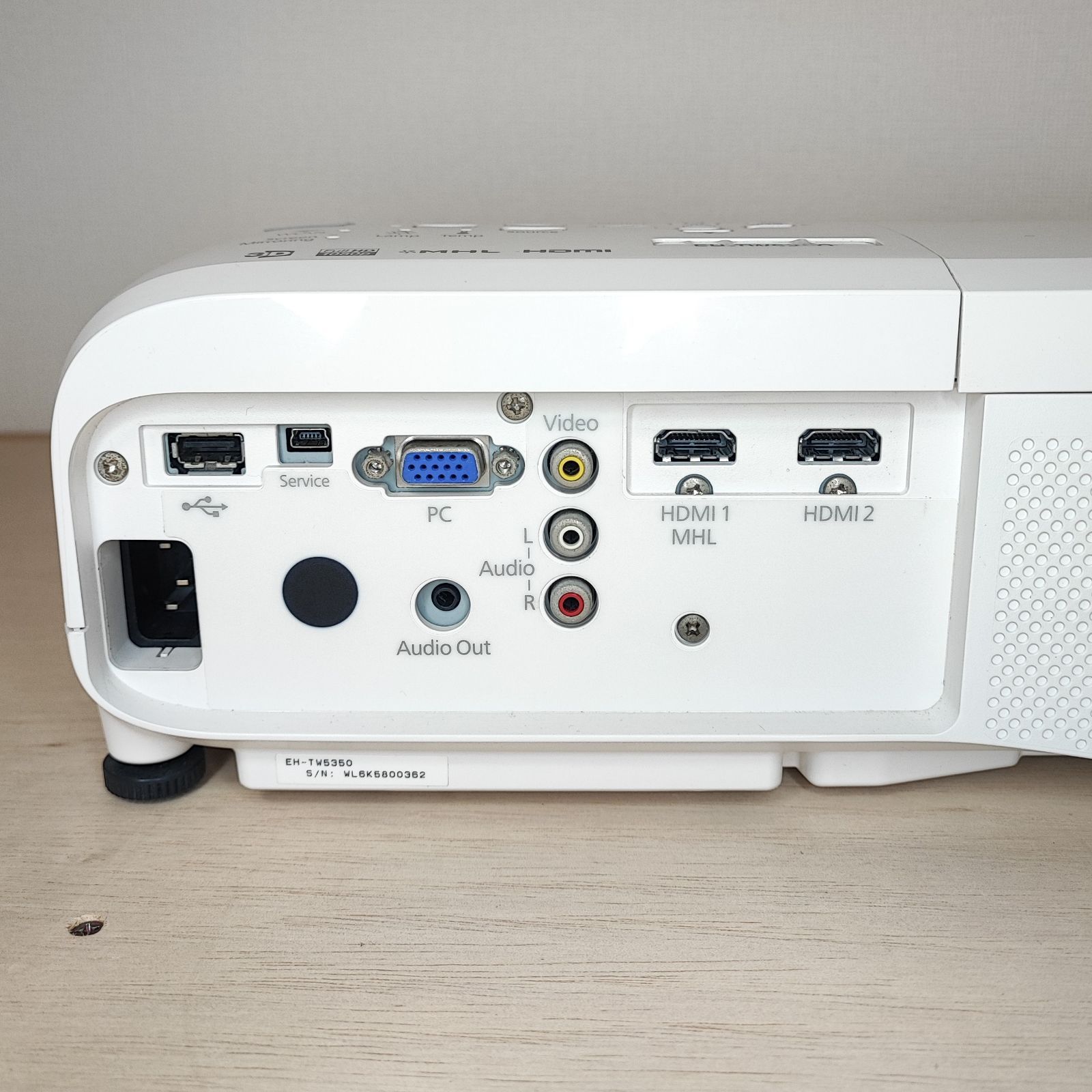 EPSON プロジェクター