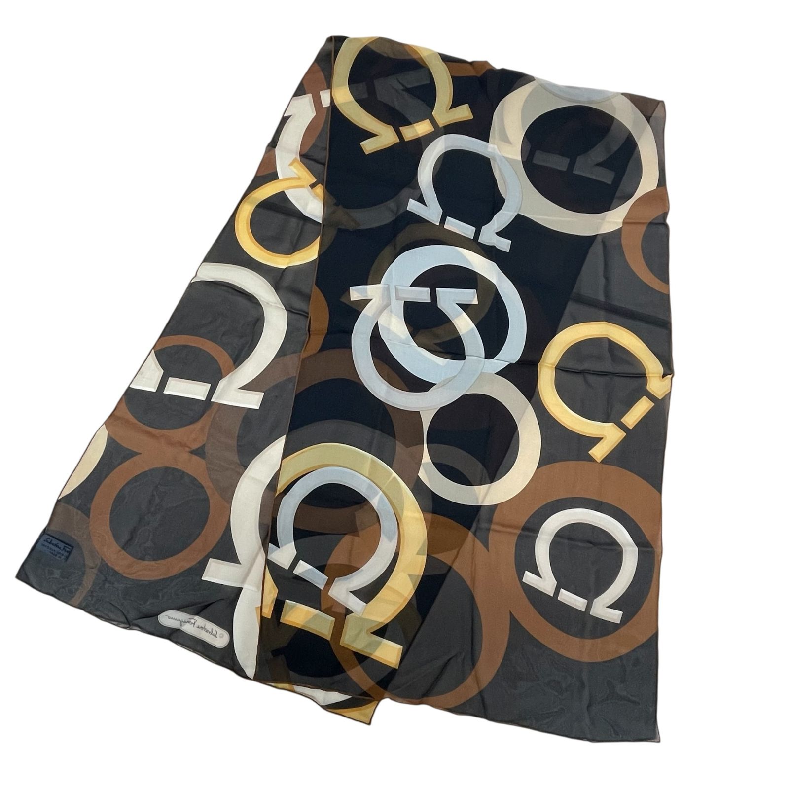 極美品 Salvatore Ferragamo サルヴァトーレ フェラガモ スカーフ