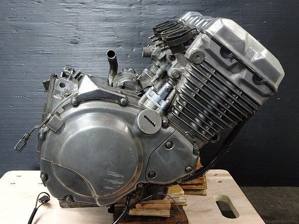 バリオス 1994年式 ZR250A 1型 エンジン Kawasaki カワサキ パーツ KA