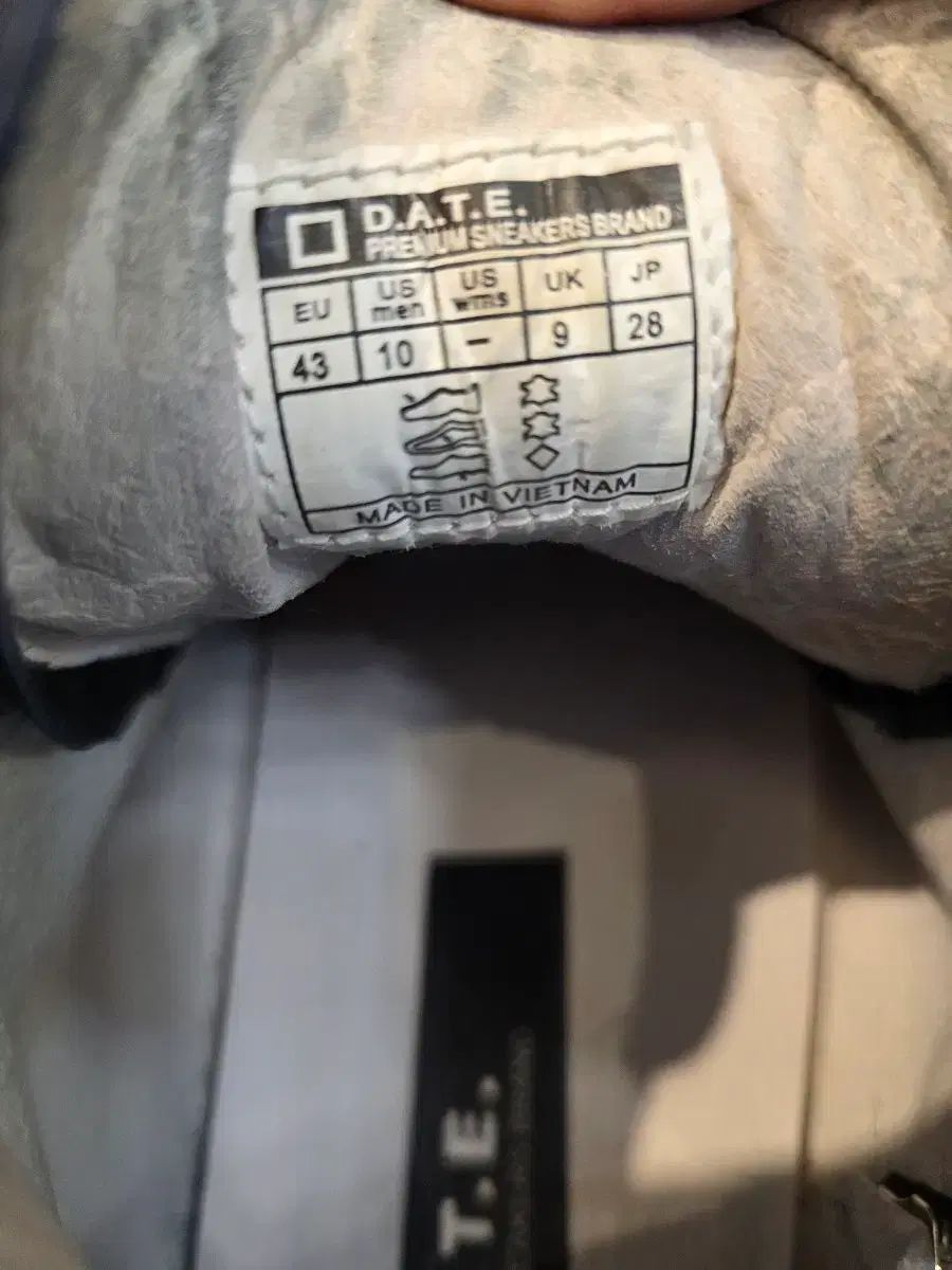 ブラック ハイトップ